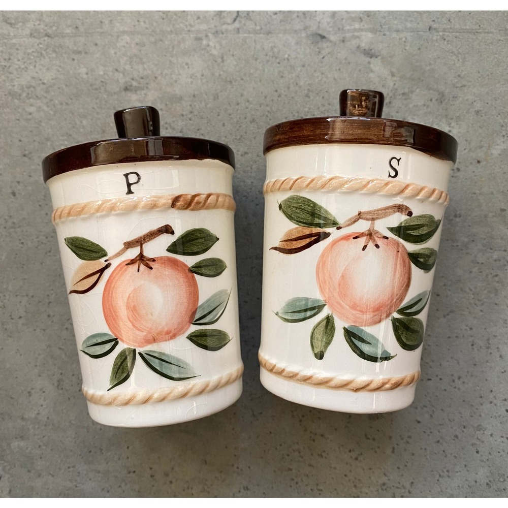 Enesco Japan Peach Motif‎ Salt & Pepper Shakers